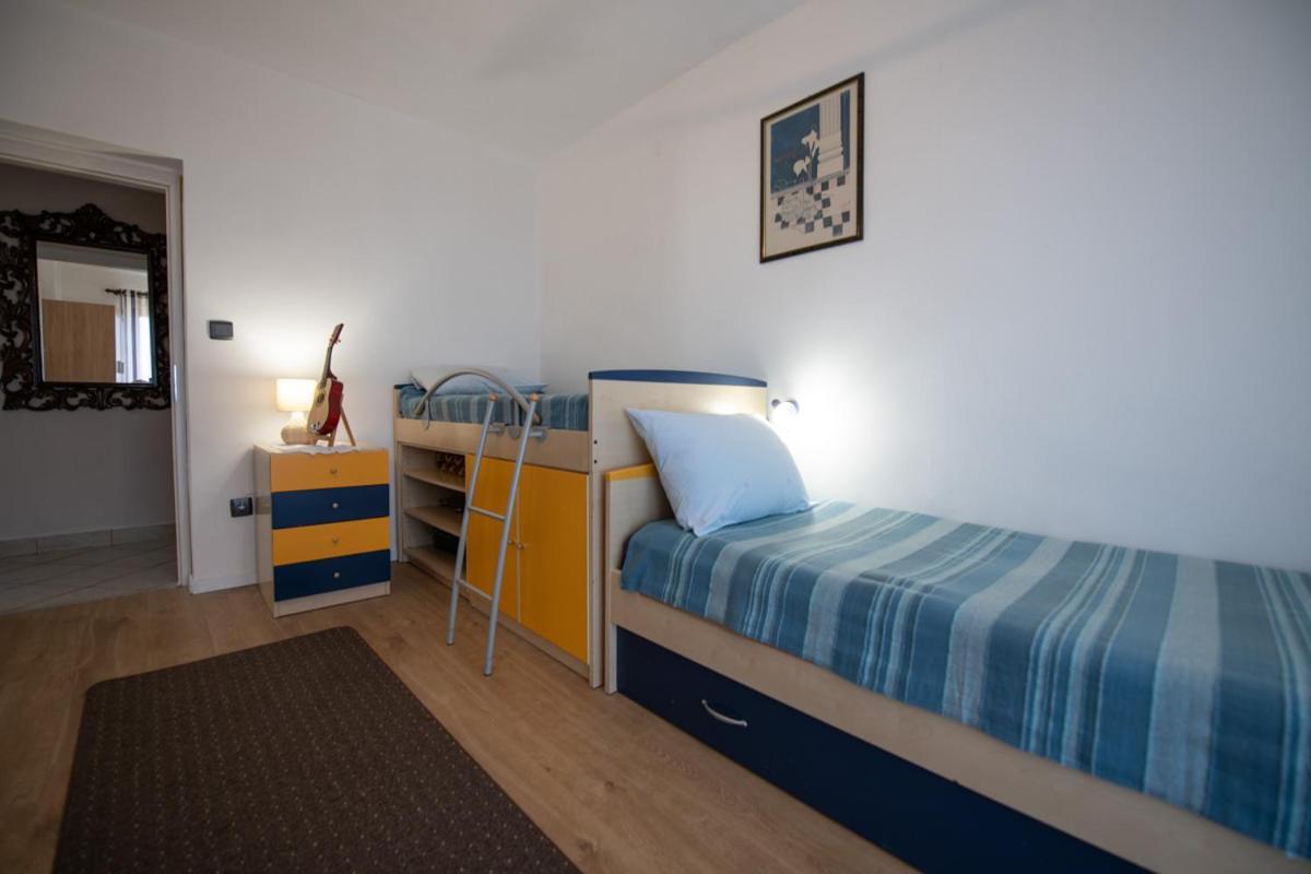 Apartman Elvis Ловран Екстер'єр фото