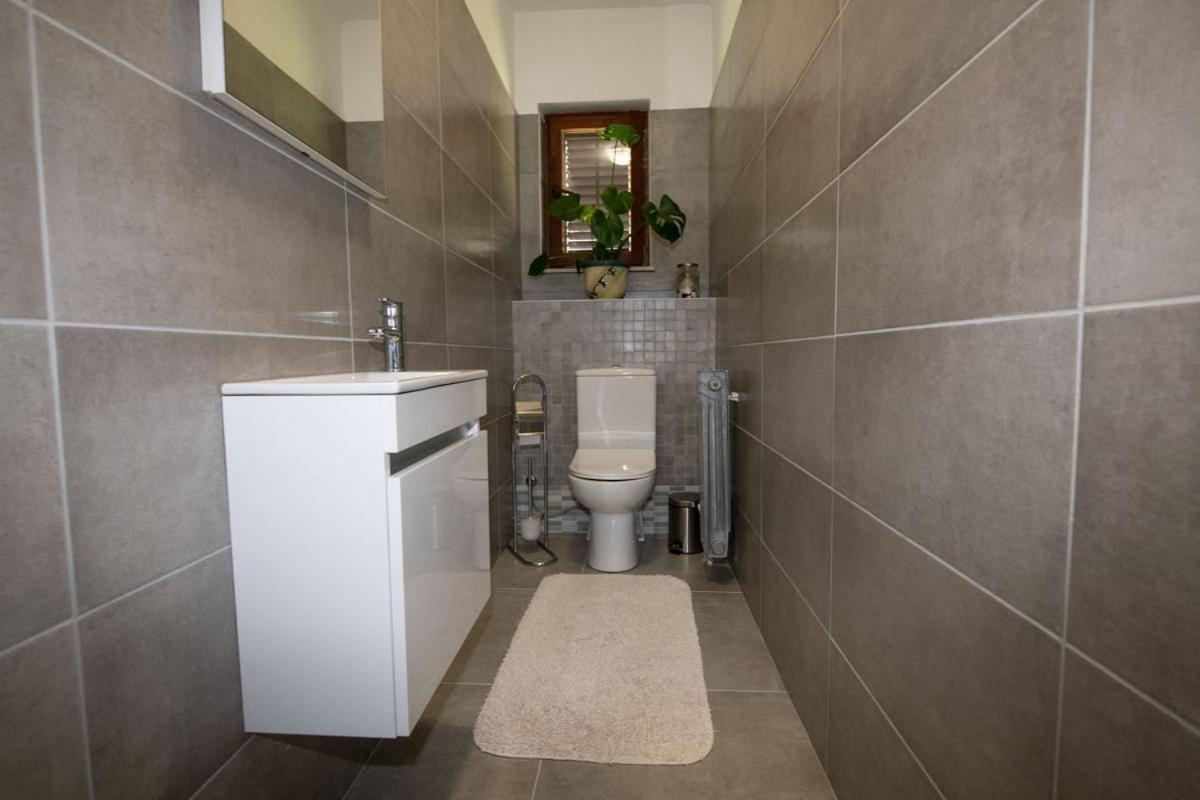 Apartman Elvis Ловран Екстер'єр фото