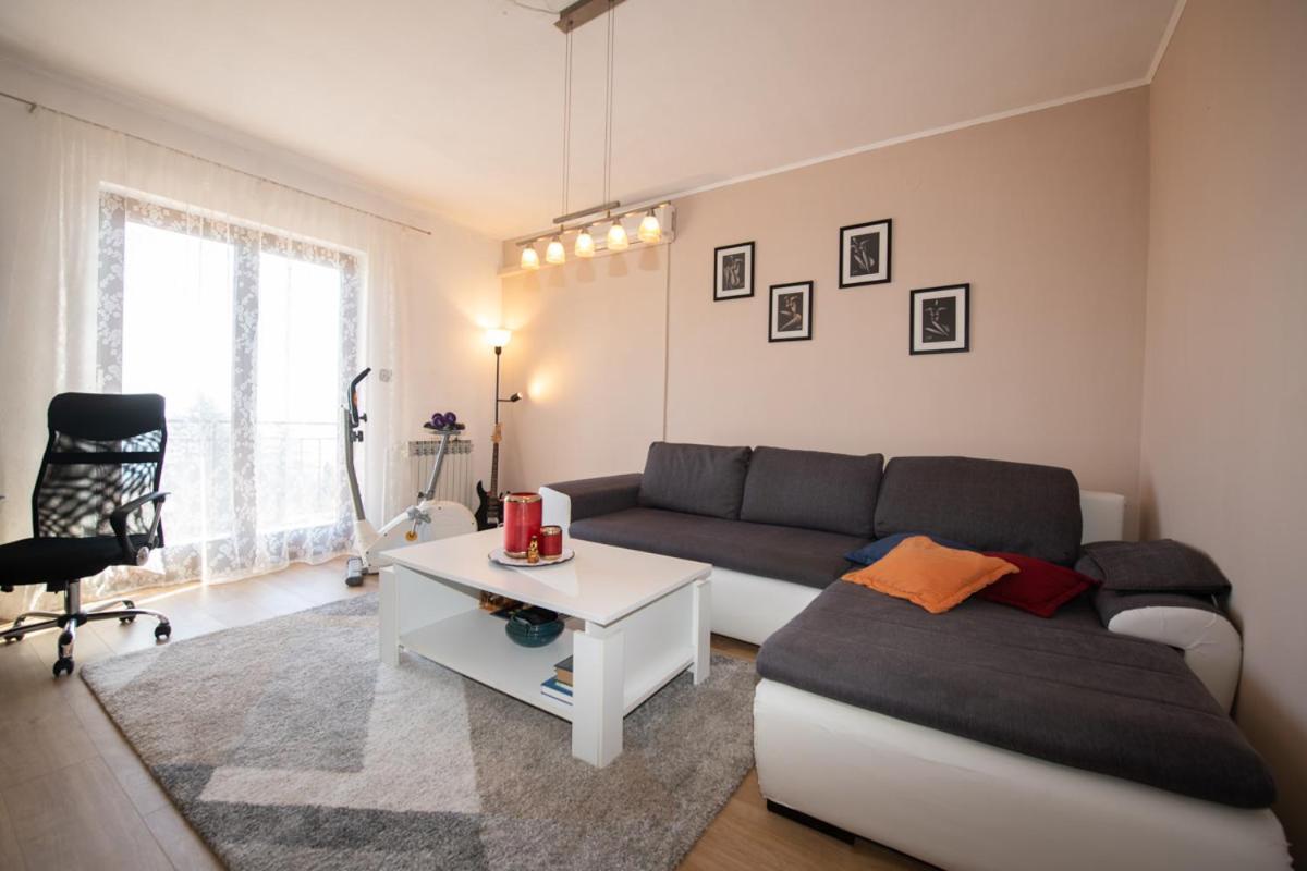 Apartman Elvis Ловран Екстер'єр фото